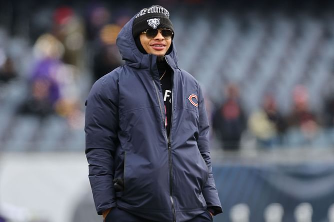 Justin Fields hints at unclear Bears future with cryptic message