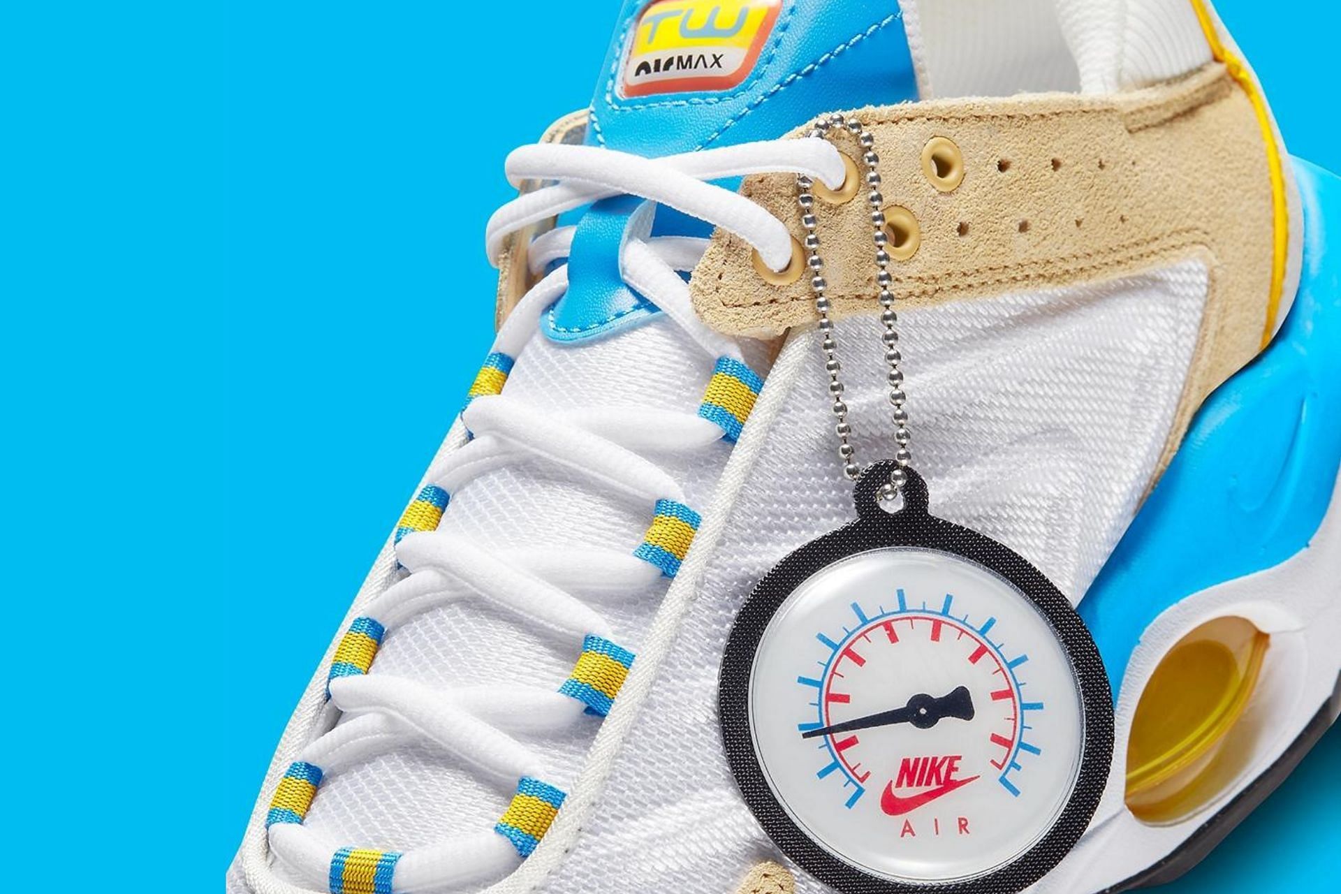 Take a closer look at the tongue areas of the shoes (Image via Nike)