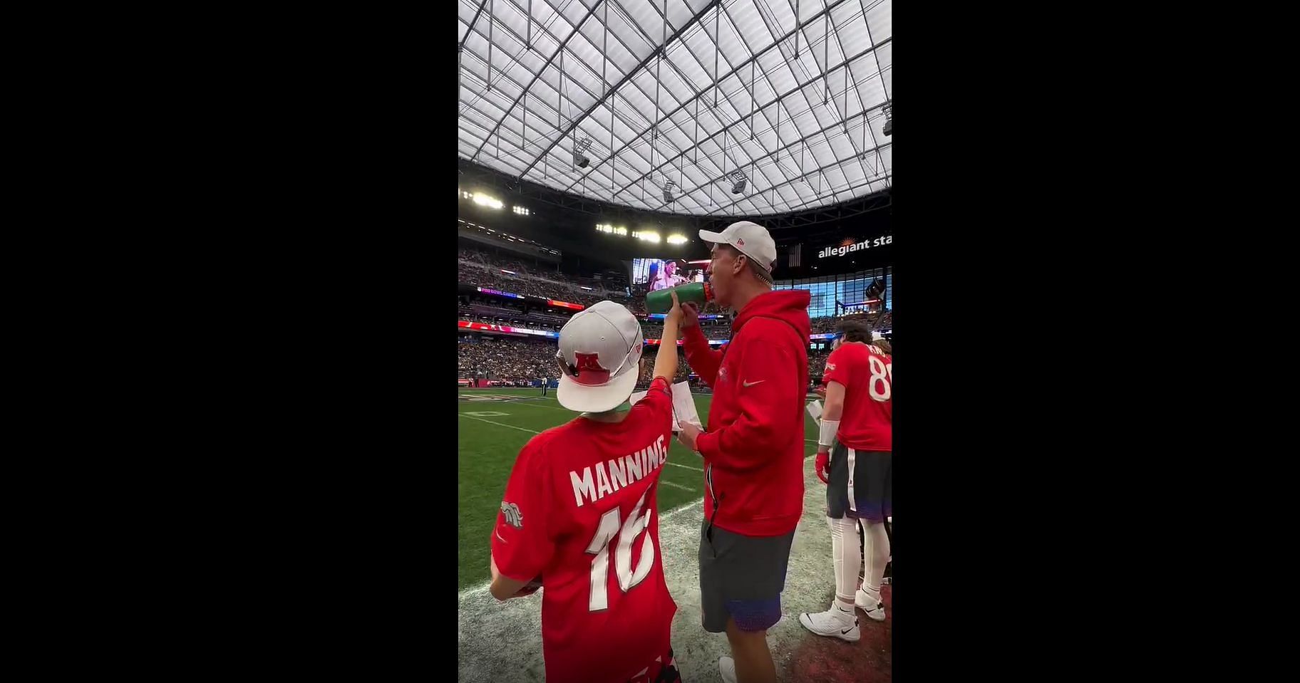 Peyton Manning being given a drink by his son during the Pro Bowl | Image: NFL on Twitter