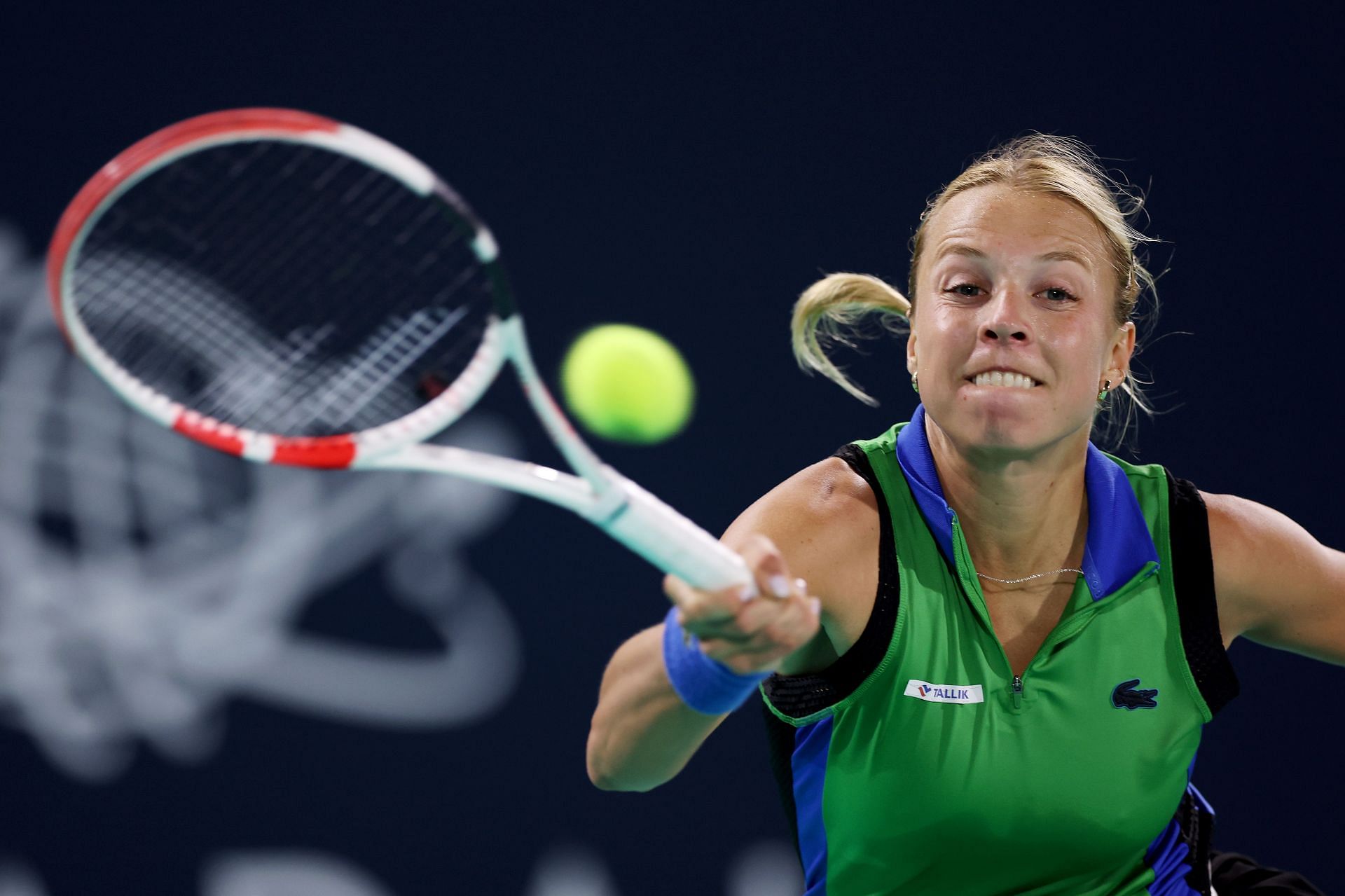 Anett Kontaveit in action at the 2023 Abu Dhabi Open