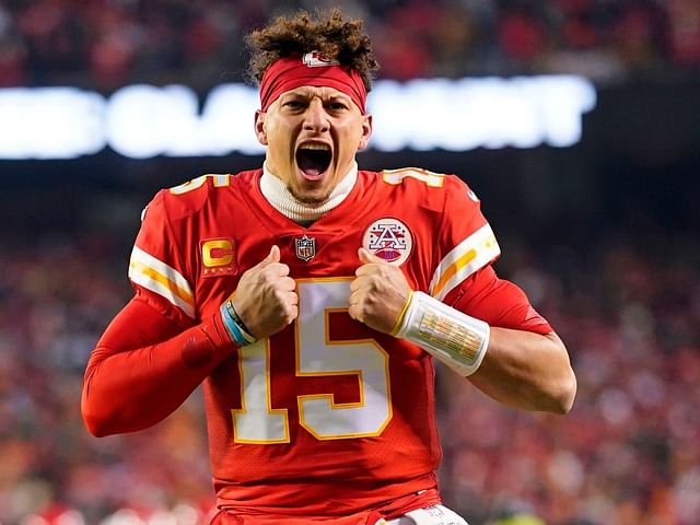 do-nfl-players-get-paid-weekly-exploring-the-pay-cycle-of-the-players