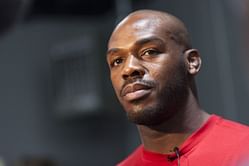 Watch: Jon Jones leads intense core workout to finish off final training session for UFC 285