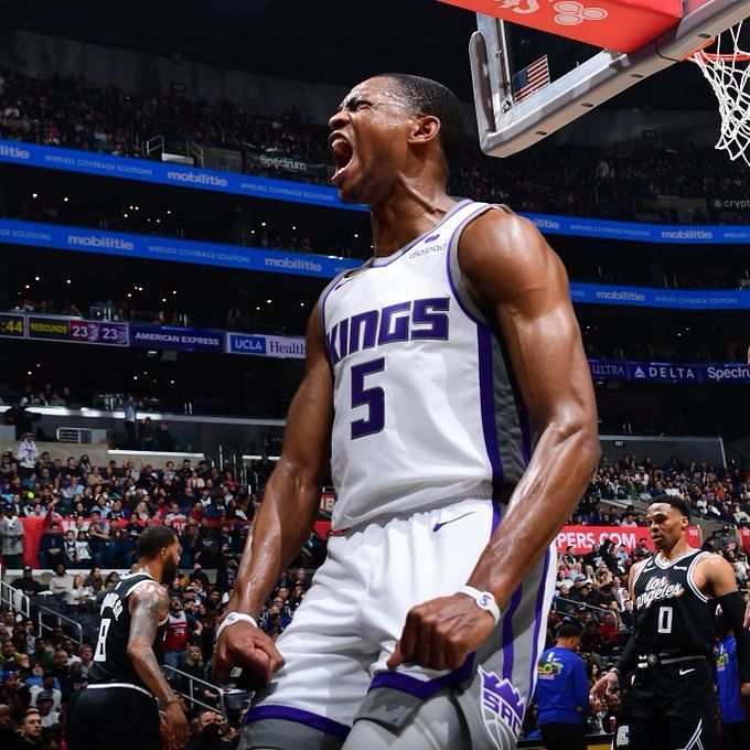 Clippers Win Season Opener Against Sacramento Kings, 111-104 – Los