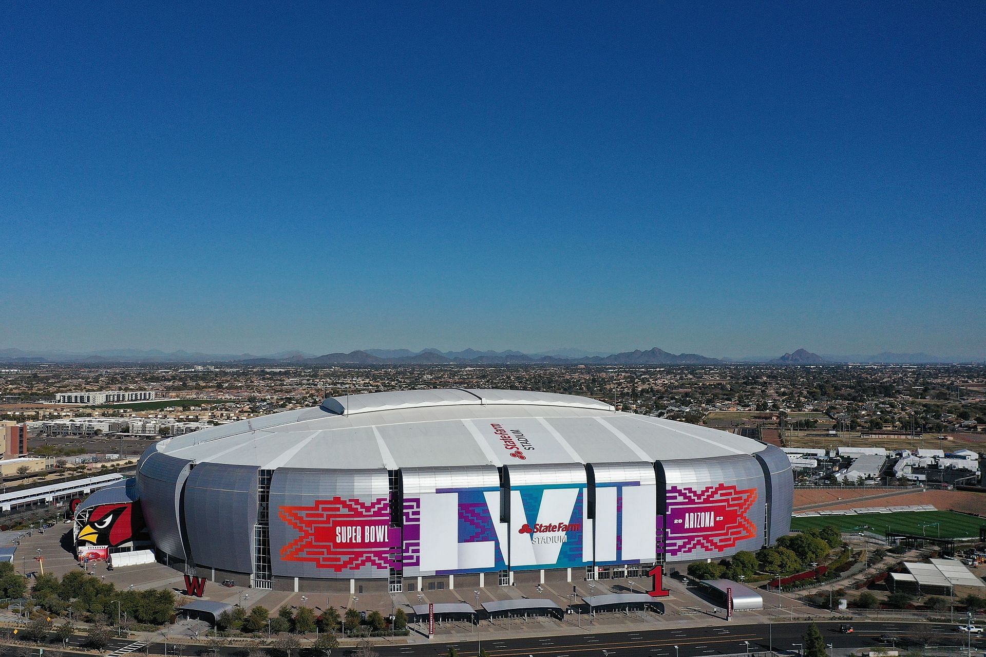 Super Bowl 2023: Who is singing America the Beautiful at Super Bowl 57? -  DraftKings Network