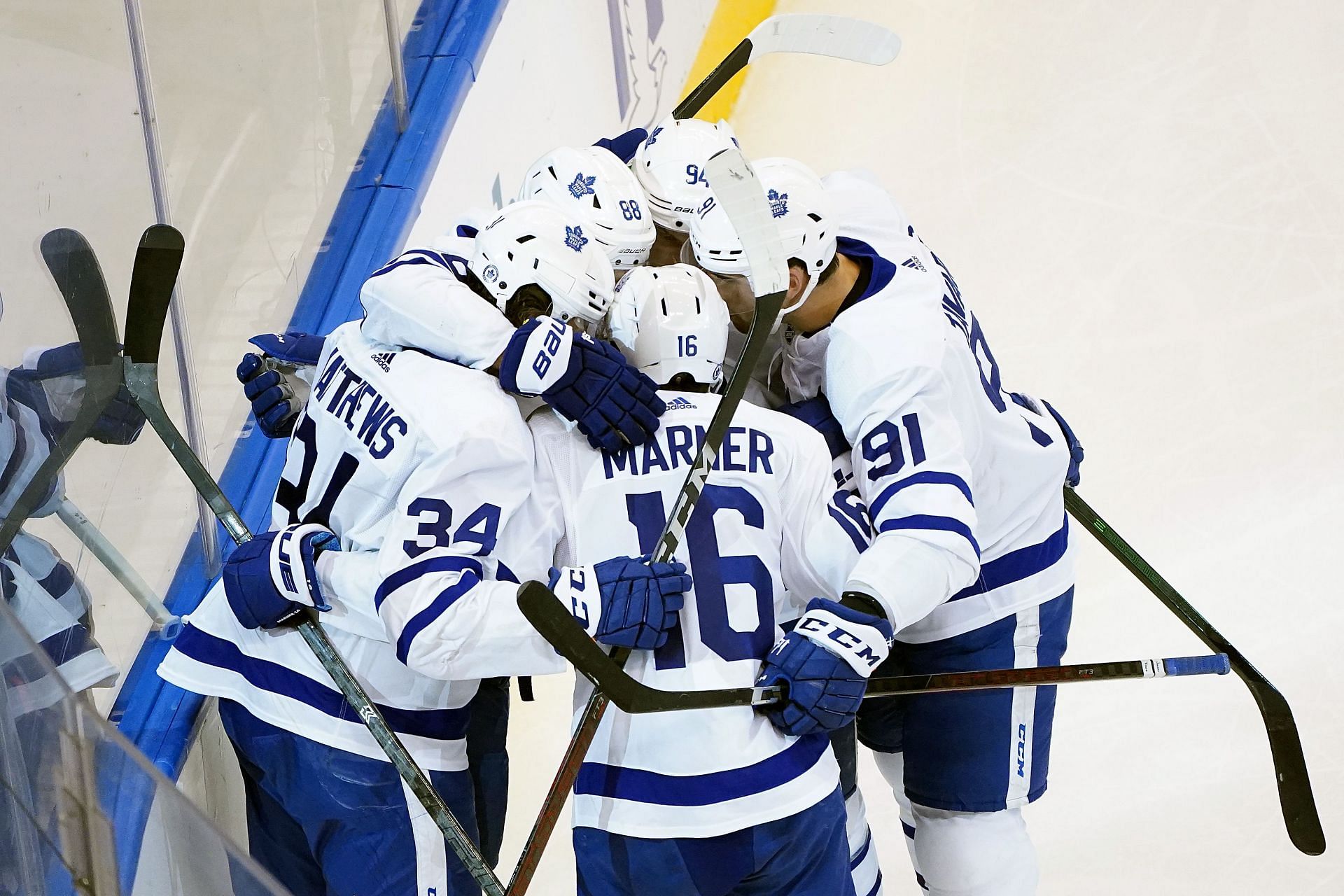 The Toronto Maple Leafs after scoring a goal (Photo by Andre Ringuette/Freestyle Photo/Getty Images)