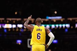 Mike Brown reflects on LeBron James about to set new career milestone: “It’s bulls**t…He’s not afraid to do it”