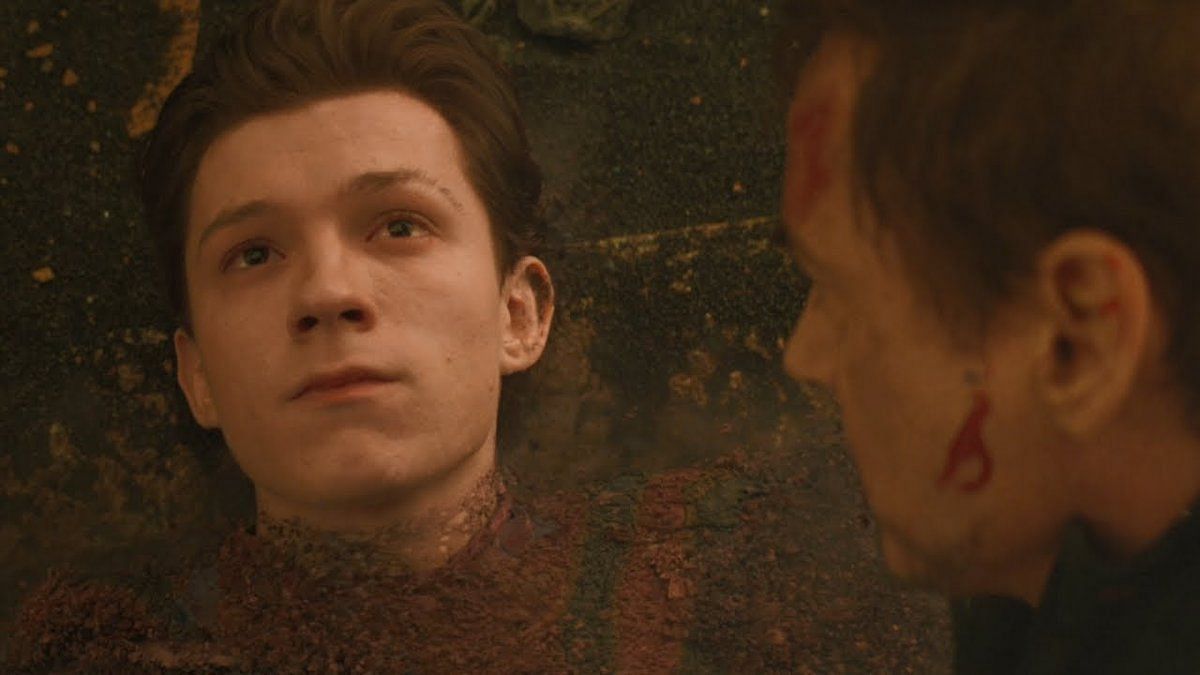 Spider-Man turns to dust in the aftermath of Thanos&#039; snap. (Image via Marvel Studios)