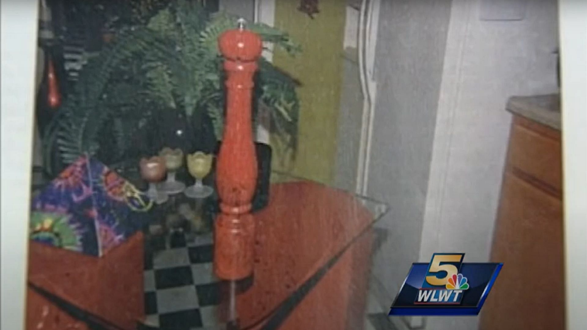 The pepper grinder used to murder Leigh Jennings (Image via WLWT/ Youtube)