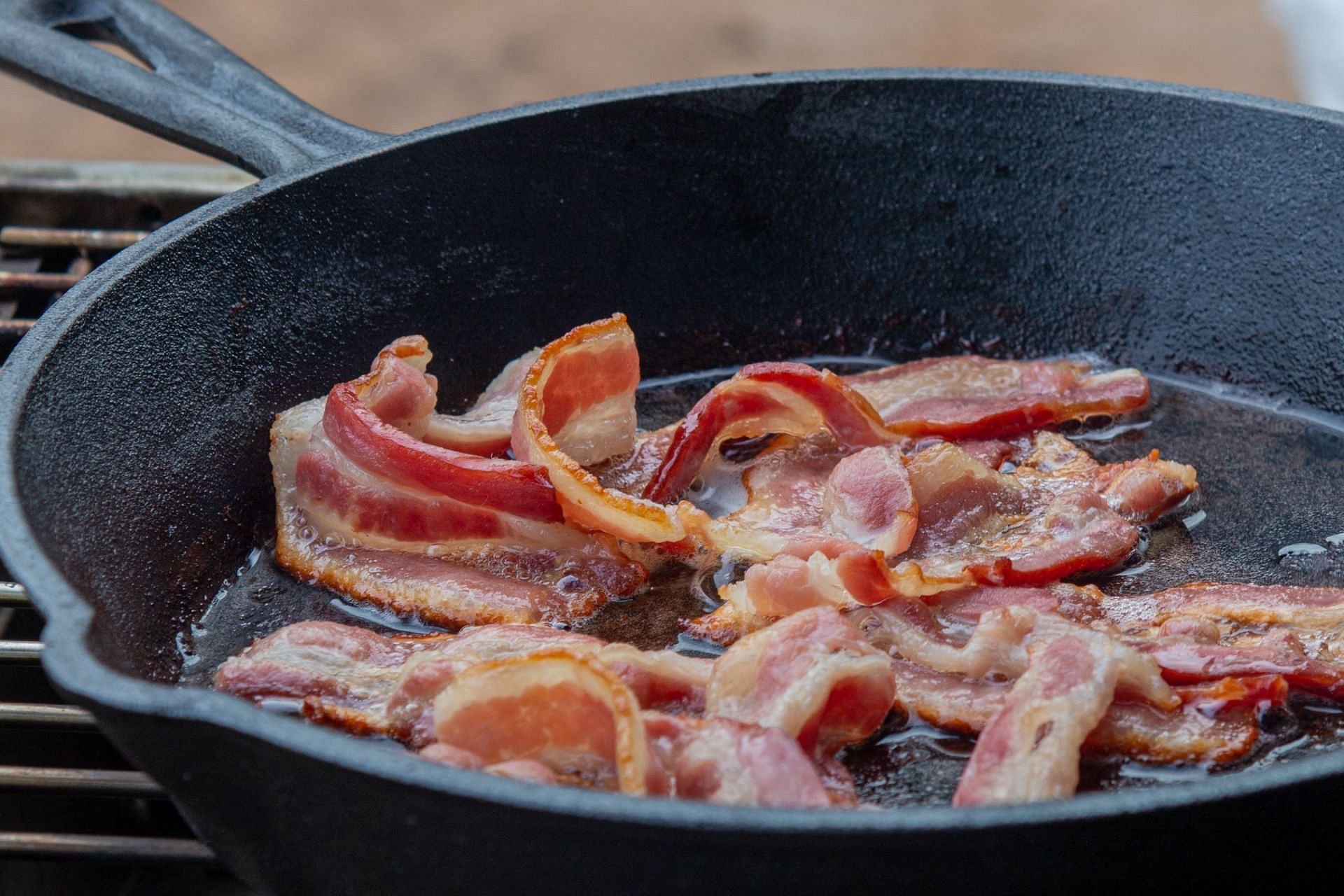 Calories in Bacon depend on the type also. (Image via Unsplash/ Michelle Shelly Captures)