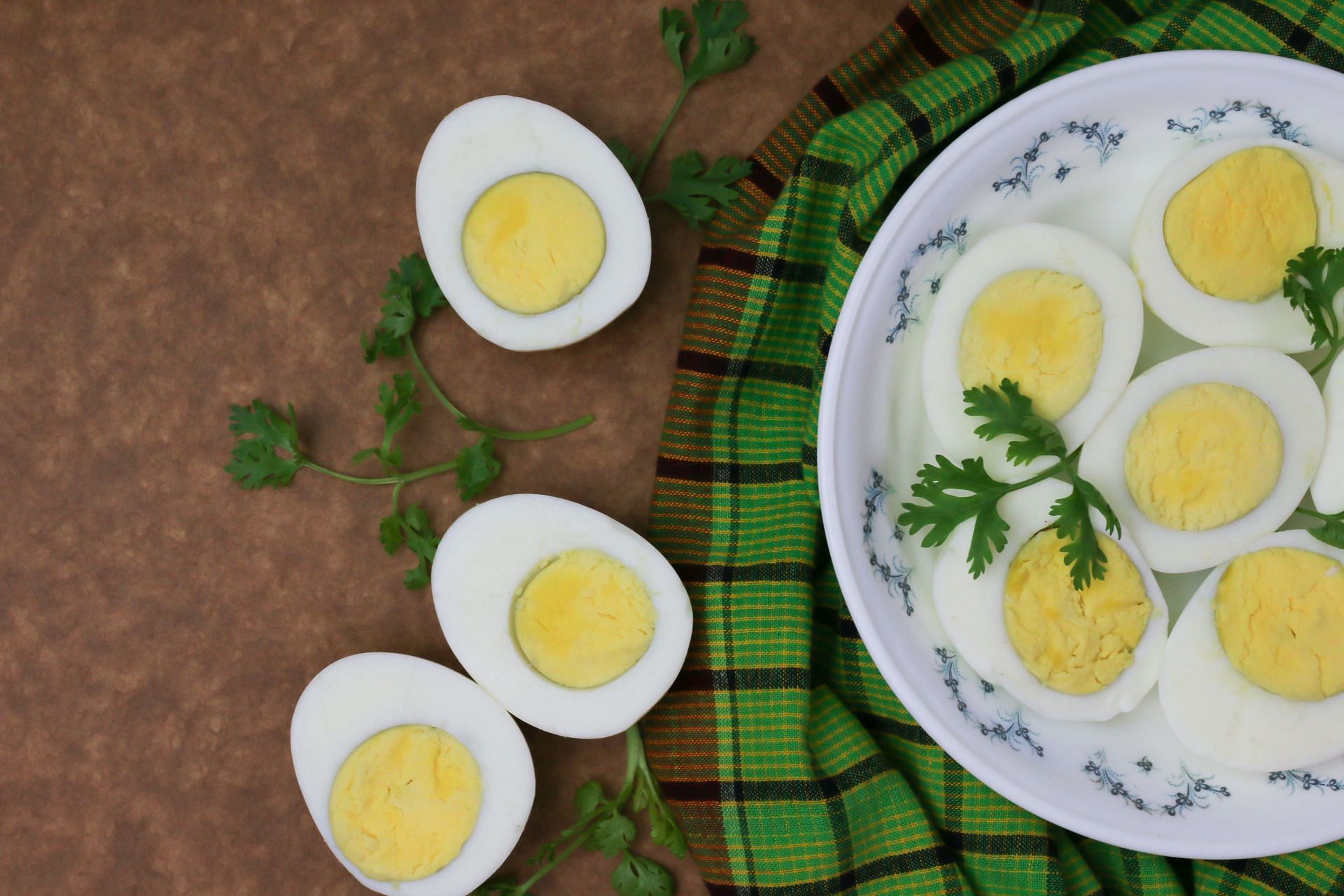 Eggs are important for a Mediterranean diet for weight loss. (Image via Unsplash/Tamanna Rumee