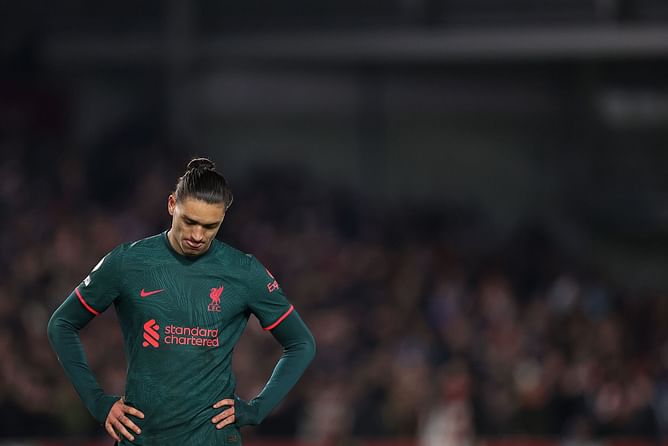 WATCH: Manchester United fan pulls off hilarious prank on Liverpool star Darwin Nunez