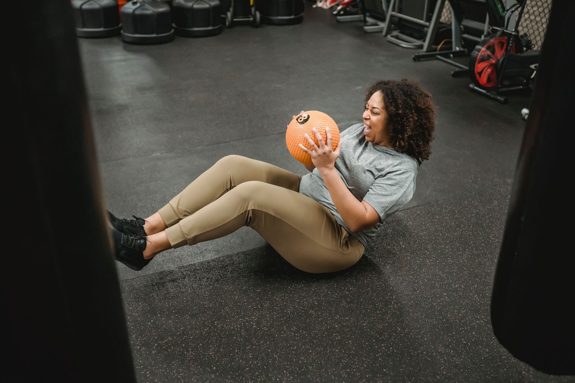 HIIT is a type of workout for weight loss that alternates between high-intensity bursts of activity and periods of rest. (Photo by Julia Larson/Pexels)