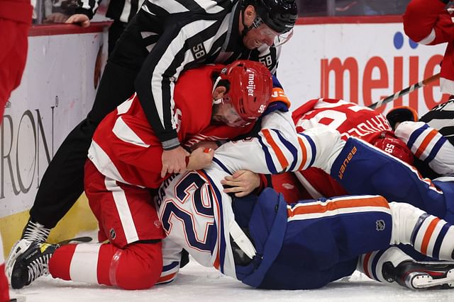 Edmonton Oilers v Detroit Red Wings