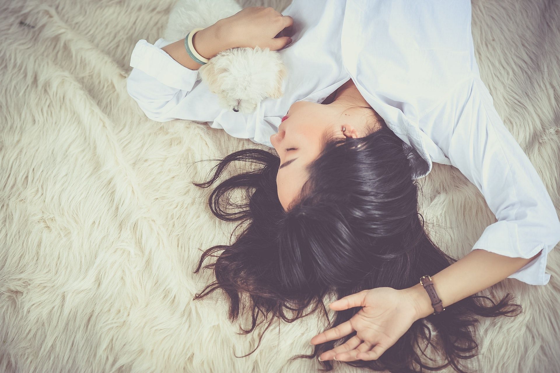 A good night&#039;s sleep is also important to keep under eye bags at bay. (Photo via Pexels/Pixabay)
