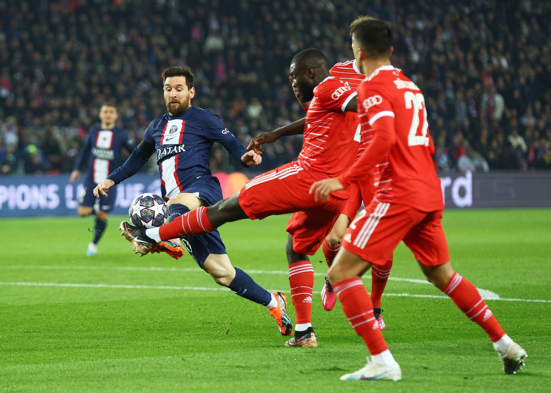 Paris Saint-Germain v FC Bayern M&uuml;nchen: Round of 16 Leg One - UEFA Champions League