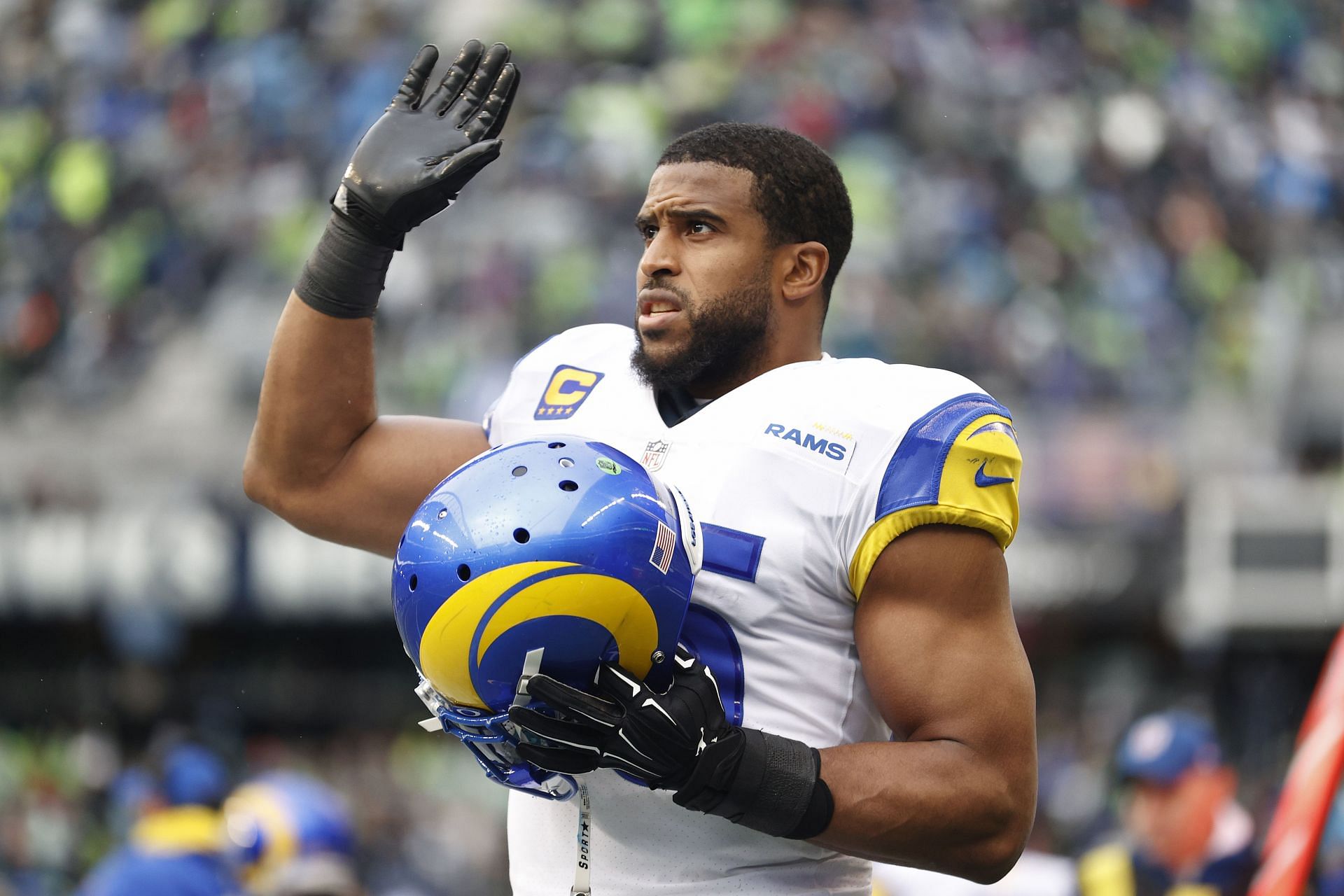 The Los Angeles Rams are looking to open up cap space in 2023 by cutting Bobby Wagner