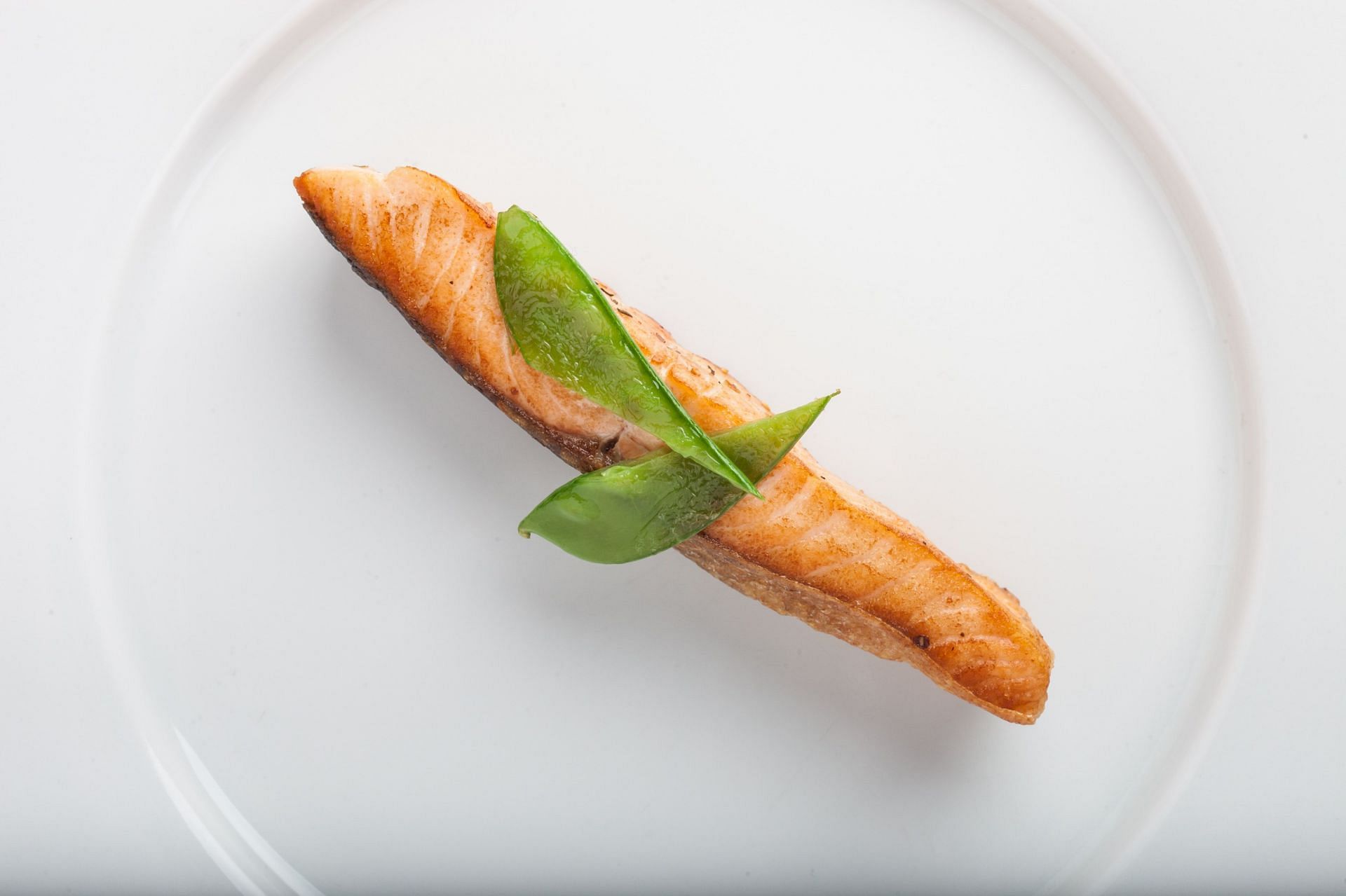 Fish like salmon is a great option for those on a low fiber diet. (Image via Pexels/Robert Bogdan)
