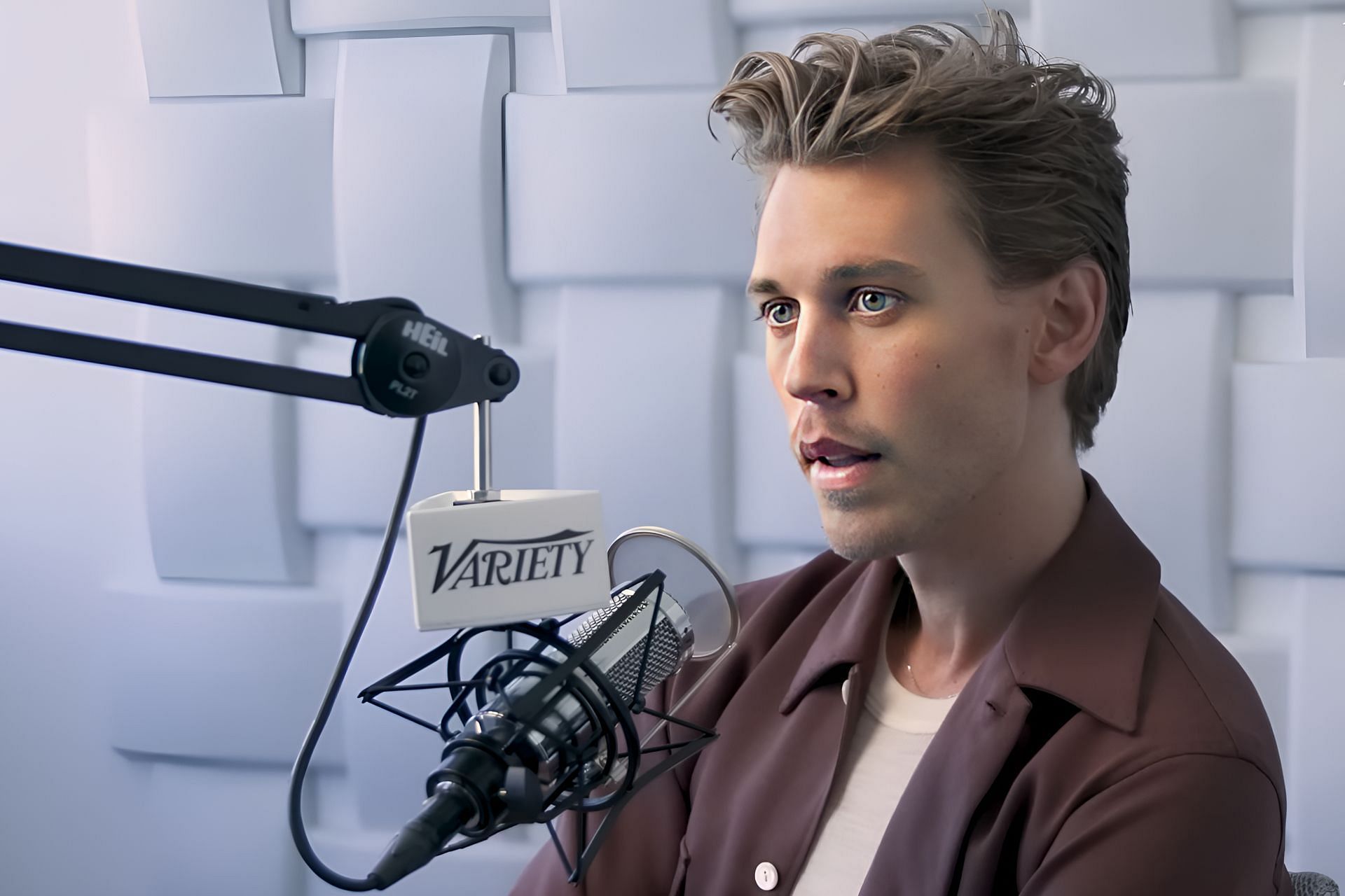 Austin Butler opens up about following &lsquo;awful&rsquo; diet to prepare for Elvis (Image via YouTube/Variety)