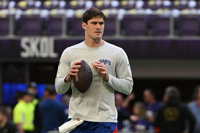 Daniel Jones facing uncertain future with New York Giants amid poor start  to 2023 season, says Phoebe Schecter, NFL News