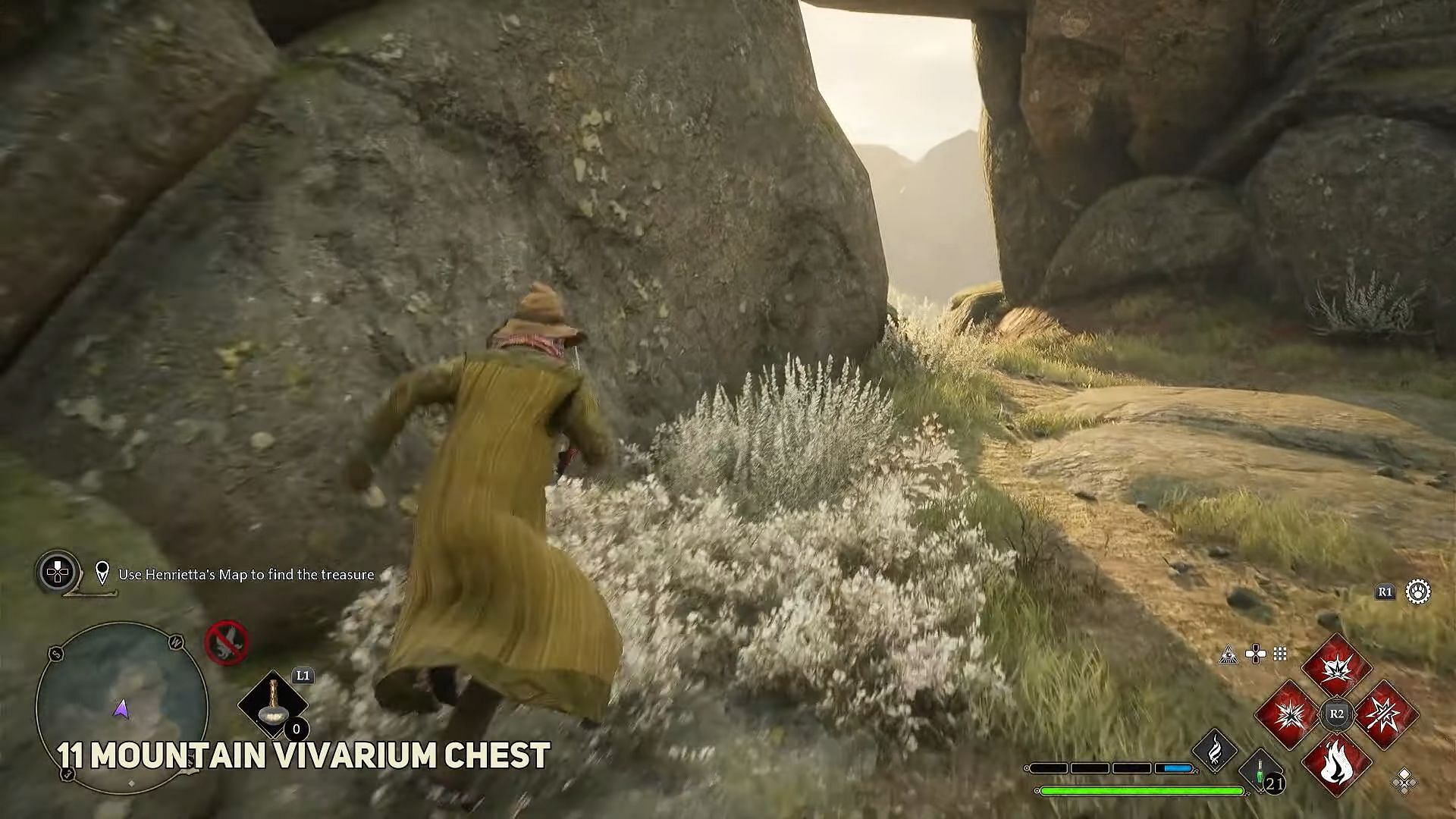 Location of the second chest in the Mountain biome (Image via YouTube/@WoWQuest)