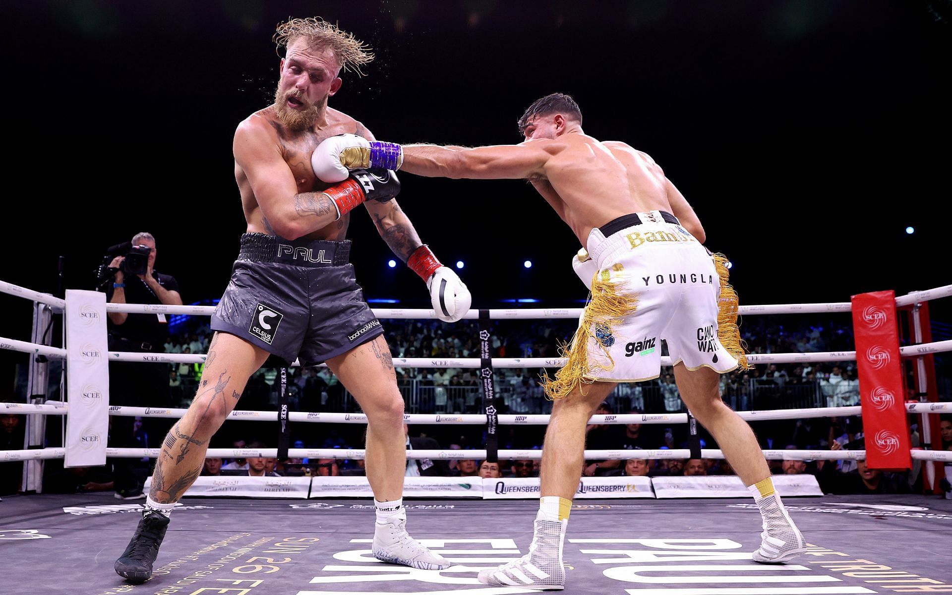 Jake Paul vs. Tommy Fury [Image courtesy: @BleacherReport on Twitter]