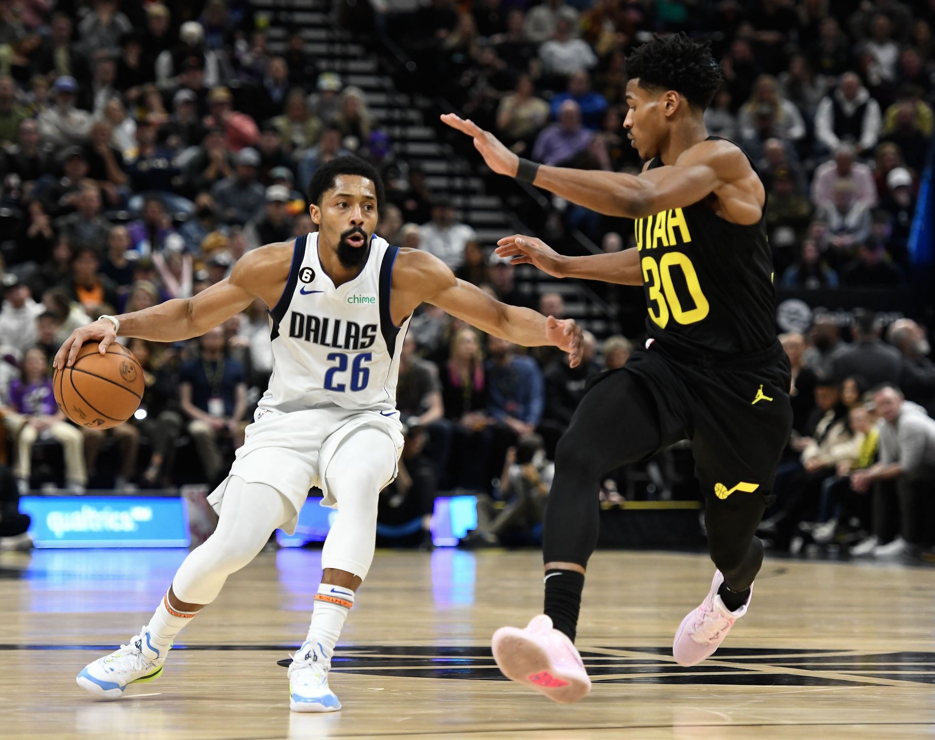 Dinwiddie was great for the Mavericks this season (Image via Getty Images)