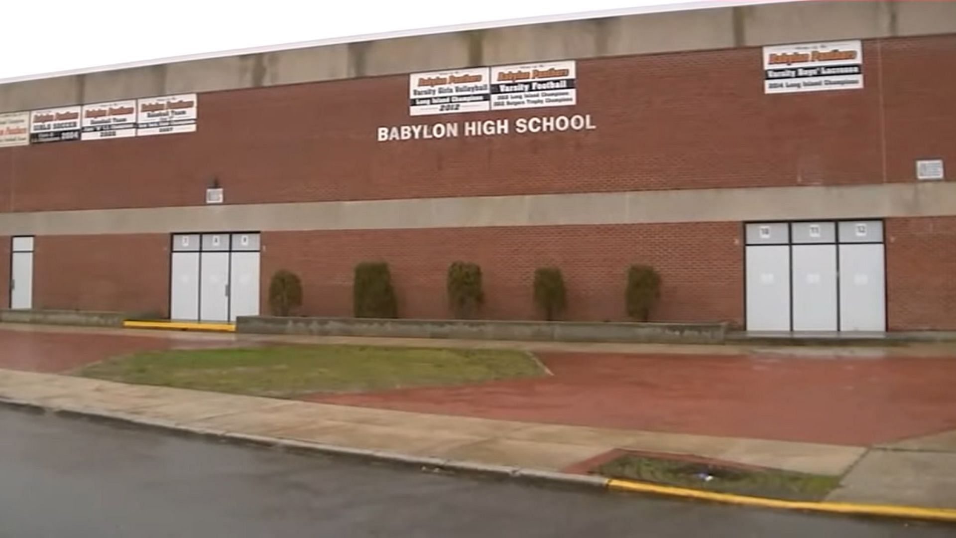 Over 250 students sick after a norovirus outbreak at Babylon High School (Image via YouTube/@Eyewitness News ABC7NY)