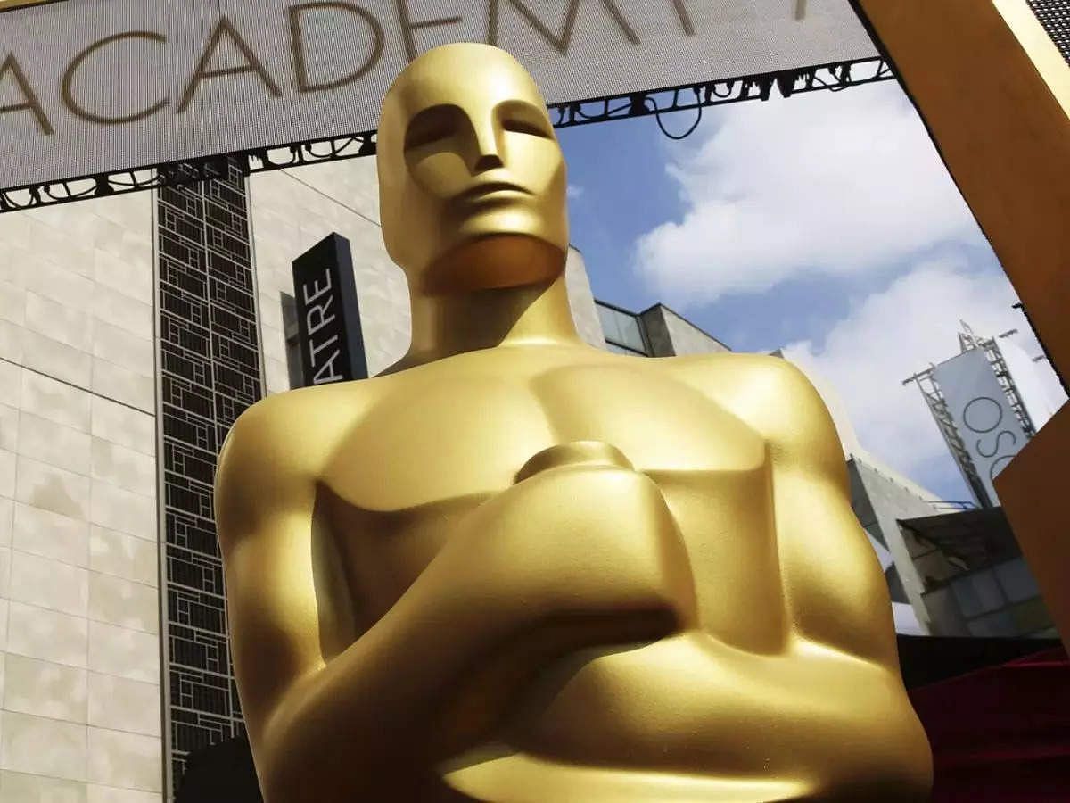 The Oscars statue (Image via AP)