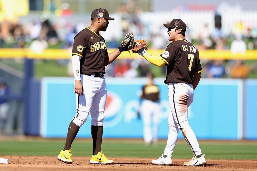 Did anyone else really like the Padres sand uniforms? : r/baseball