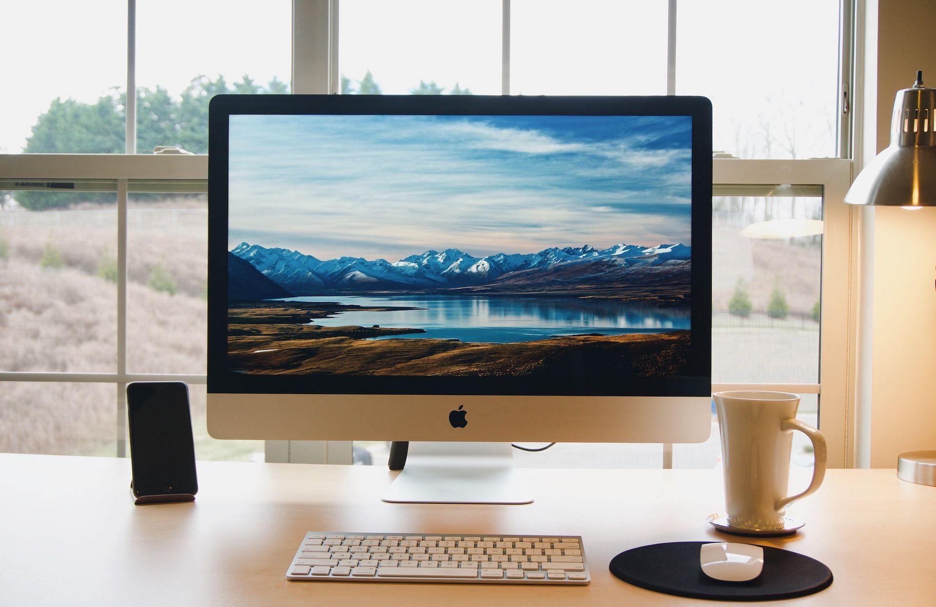 iMac keyboard shortcuts (Image via Unsplash)