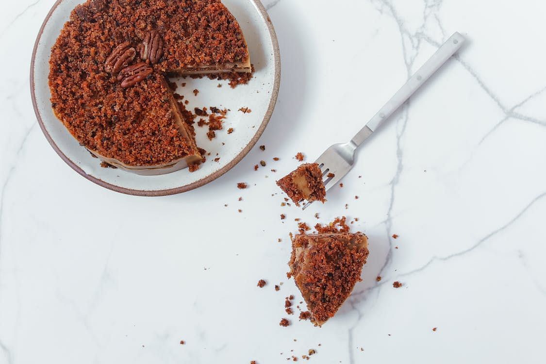 Discovering the Remarkable Health Benefits of Pecans (Image via Pexels/Polina Tankilevitch)