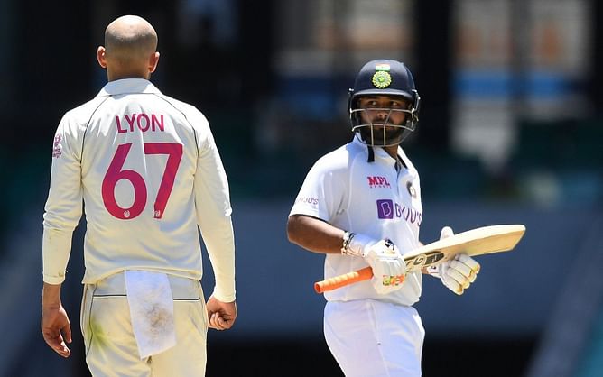 IND vs AUS : नाथन लायन की घातक गेंदबाजी के बाद फैंस को आई ऋषभ पंत की याद, ट्विटर पर मजेदार प्रतिक्रियाएं