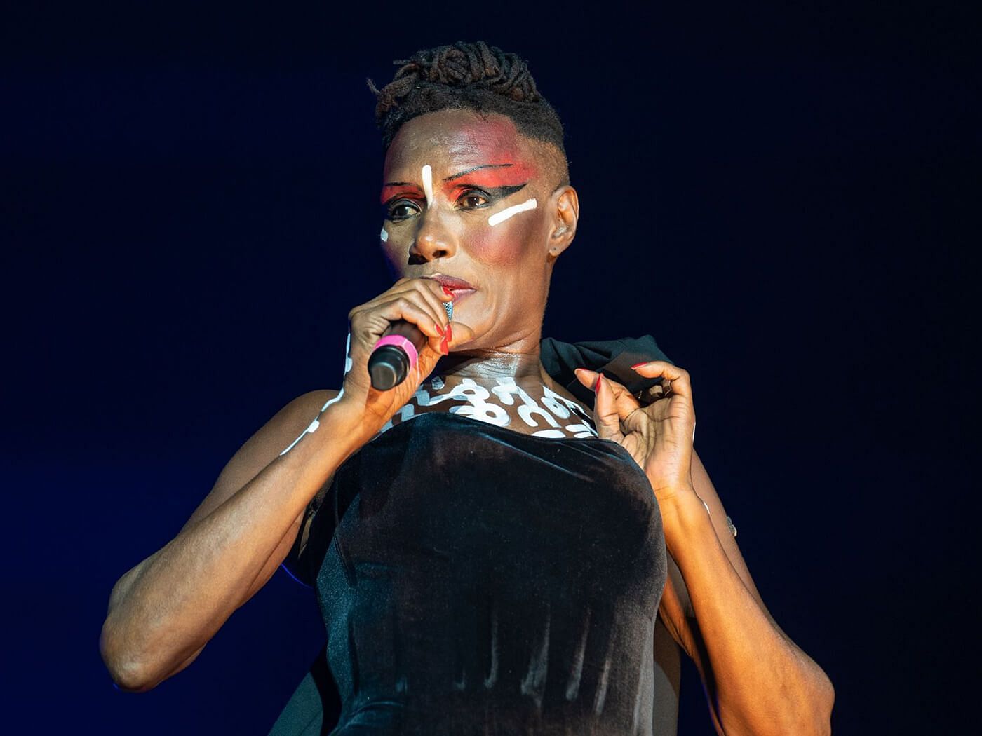 Grace Jones performing on a tour (Image via Lorne Thomson/Getty Images)