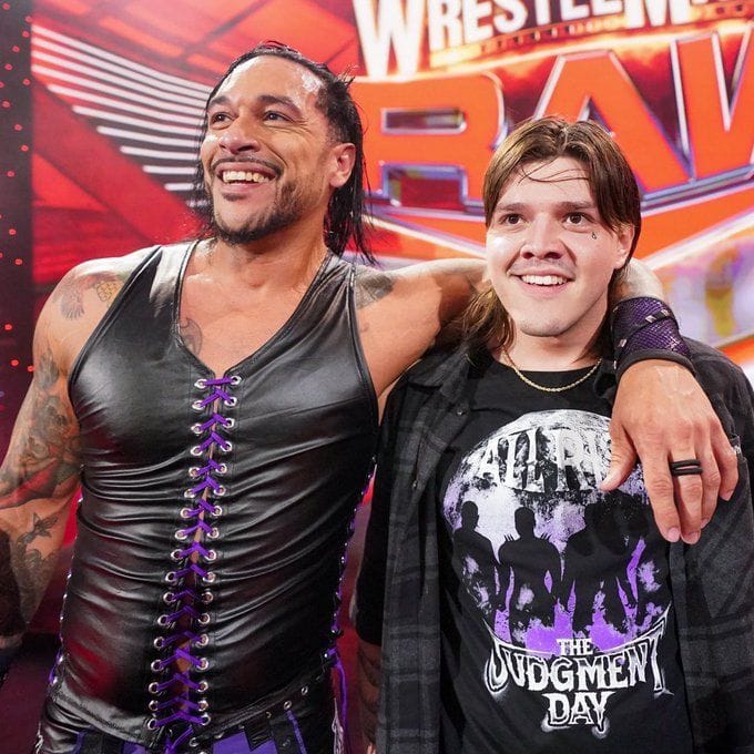 WWE: Dominik Mysterio discloses real reason why he turned on his father ...