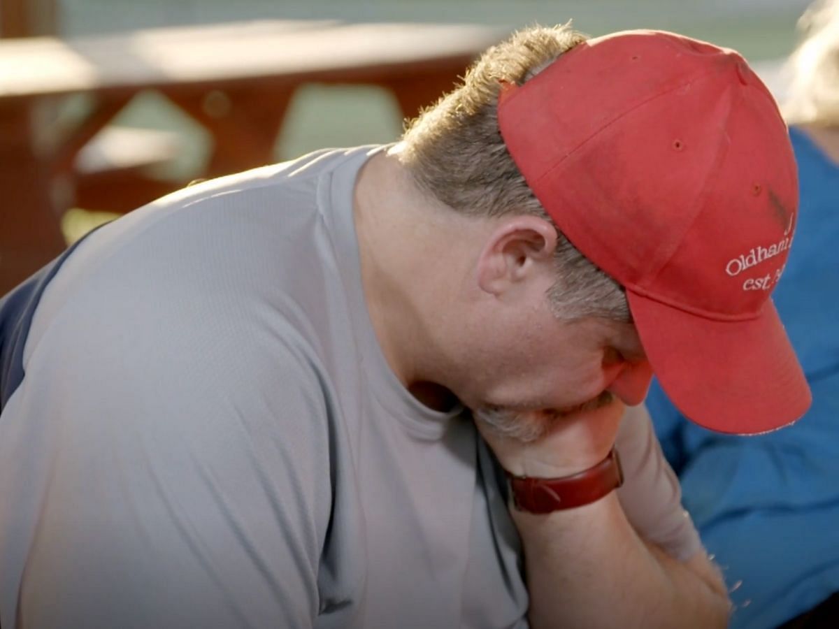 Chris speaks to Tammy during the upcoming episode of 1000-lb Sisters season 4 (Image via TLC)