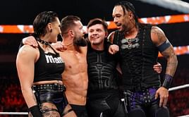 [PHOTO] Rhea Ripley poses with Judgment Day stablemate after huge invasion ahead of WrestleMania 39