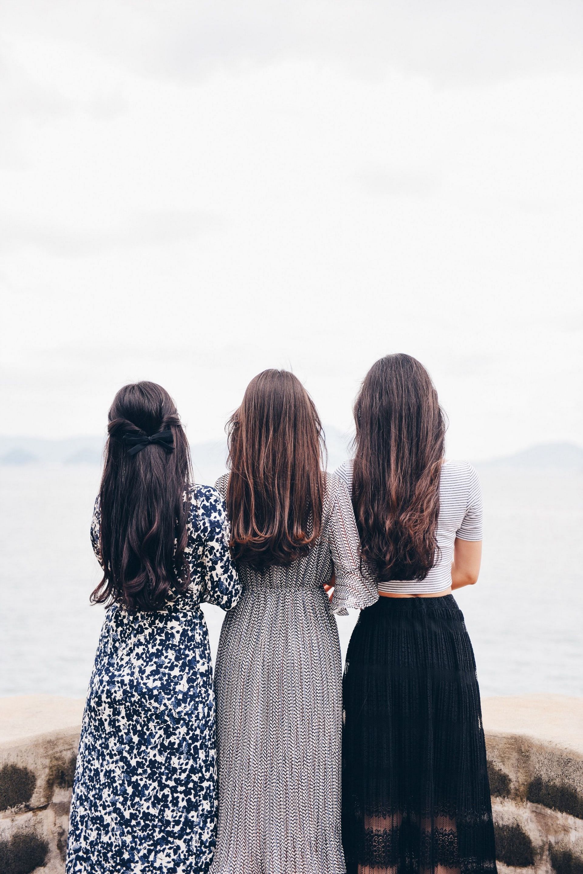 Natural hair care products have plenty of benefits. (image via Pexels)