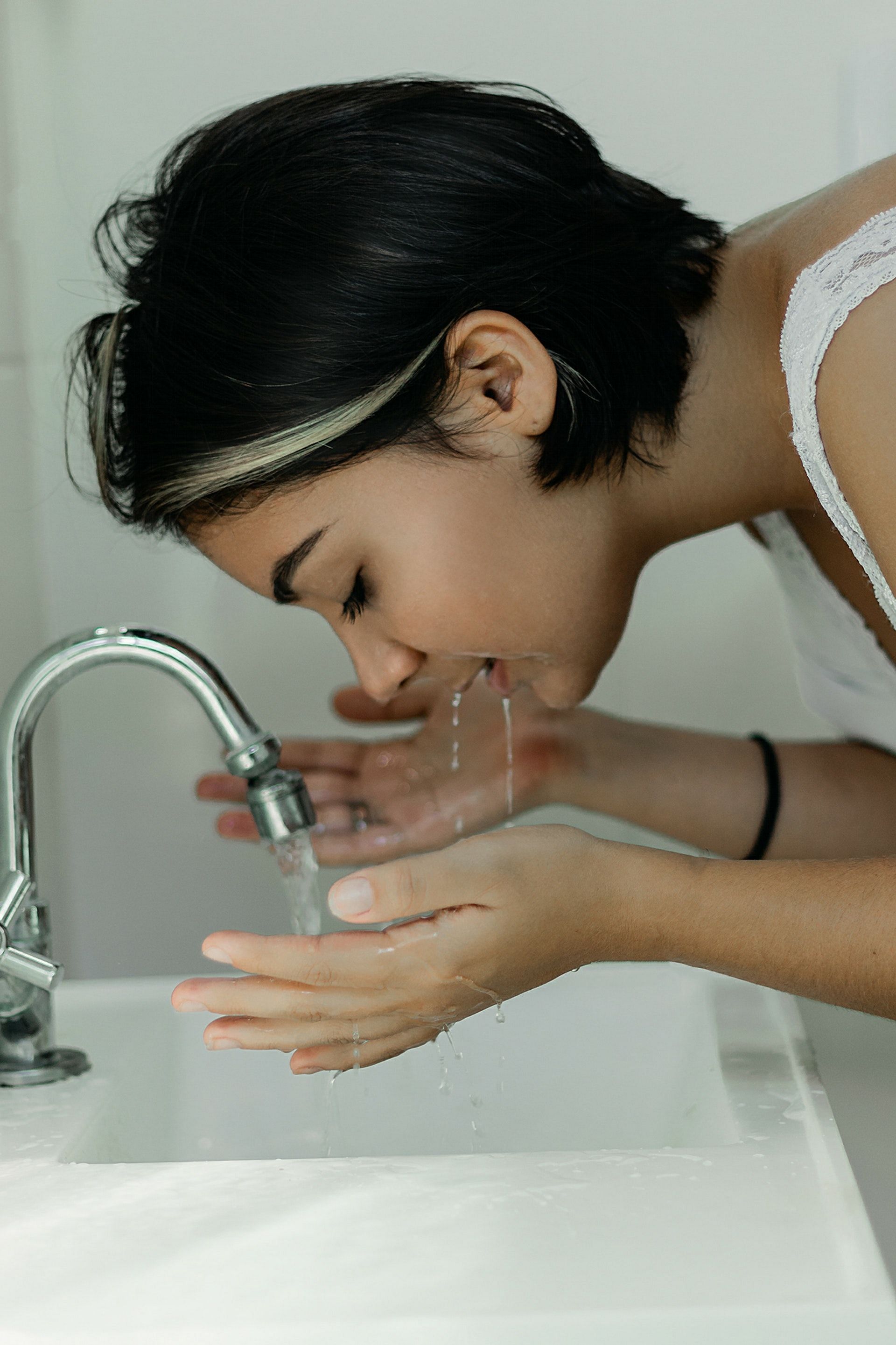 Double Cleansing is key to good skin (Image via Pexels)