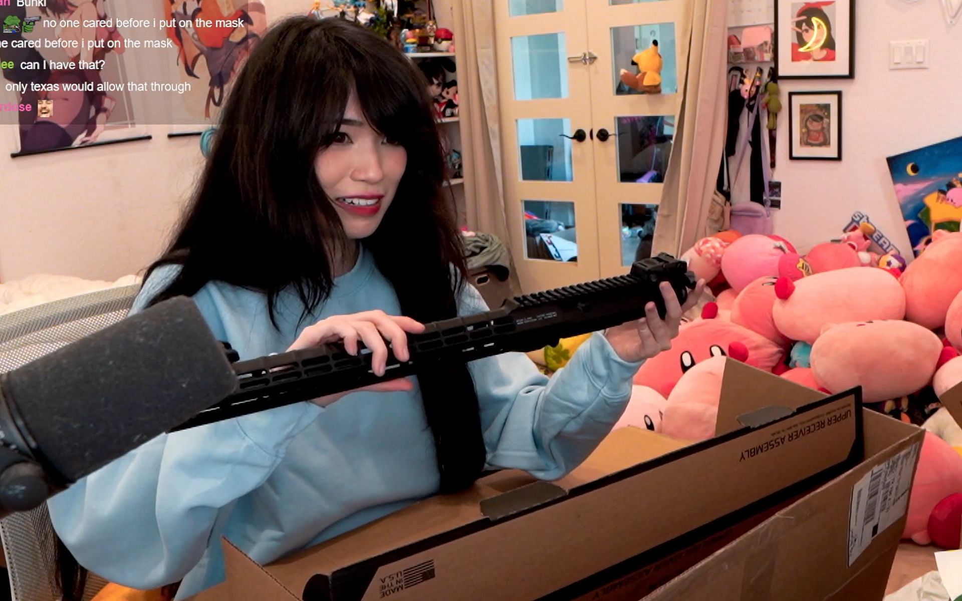 Emiru reacts after receiving an assault rifle (Image via Emiru/Twitch)