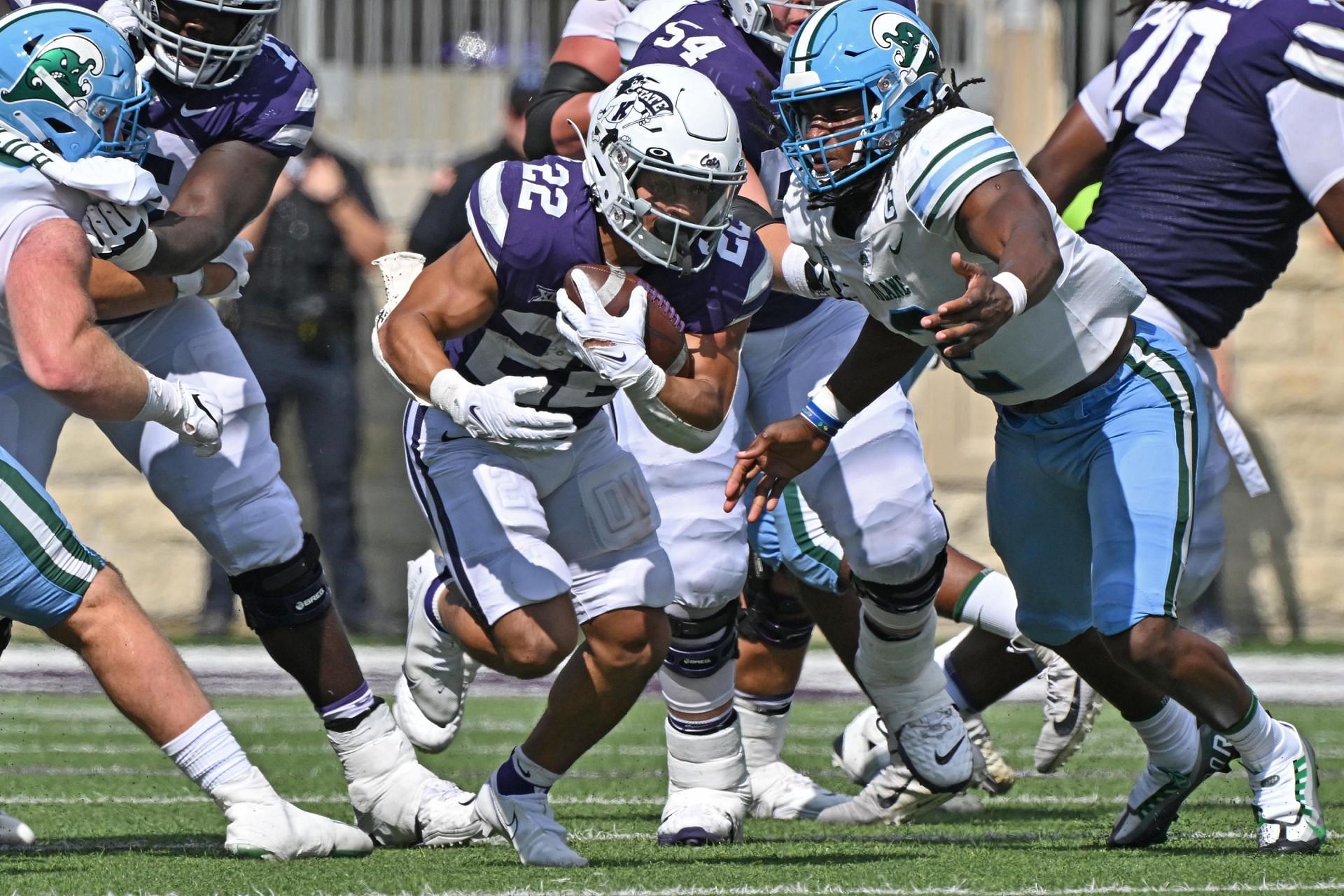 Dorian Williams about to make a tackle - Tulane v Kansas State