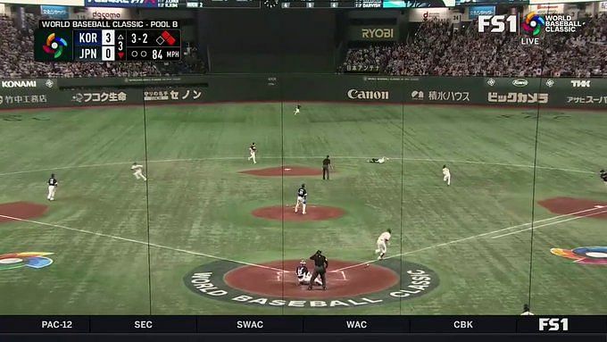 Lars Nootbaar smacks a shallow flyball to left center for his first hit in  his first PA for Samurai Japan : r/baseball