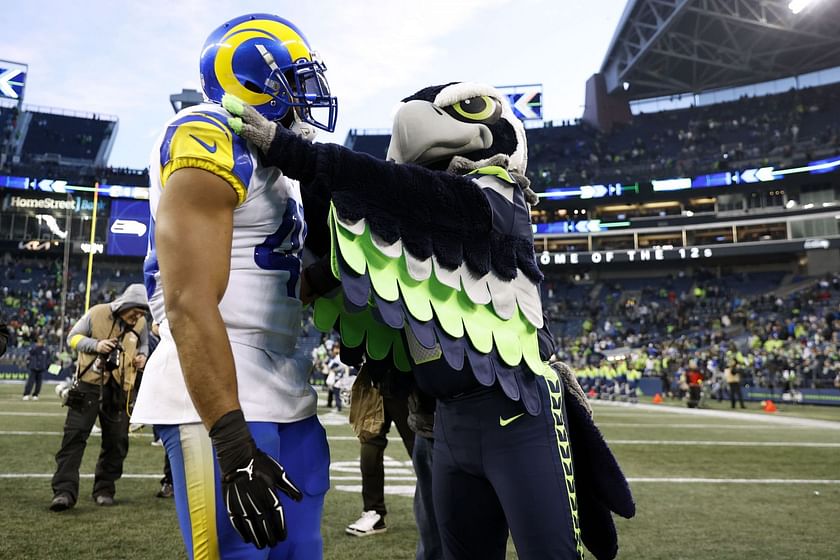 LB Bobby Wagner: 'Glad to be back in Seattle'