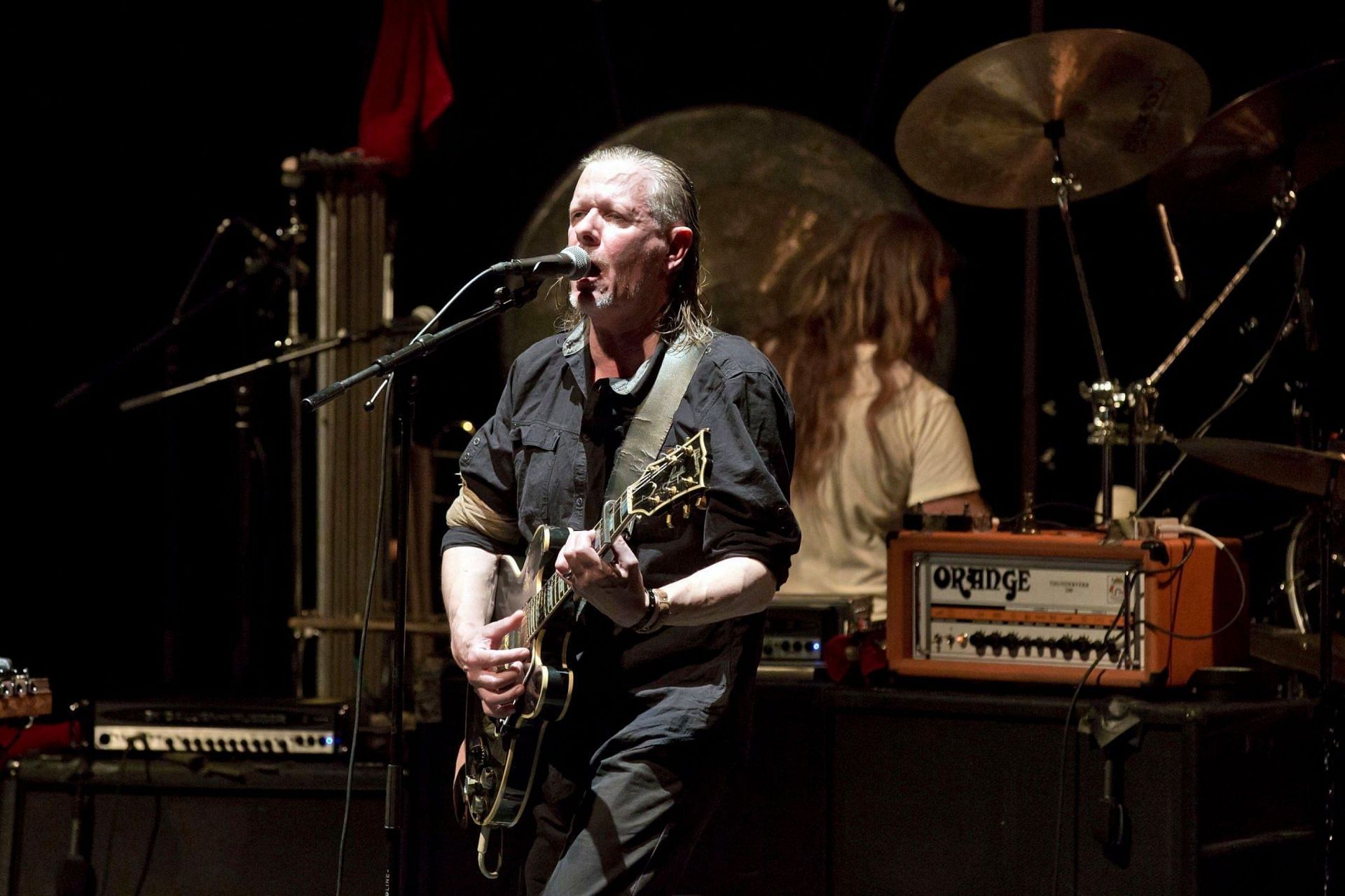 Swans perform  live during a concert at the Volksbuehne on July 5, 2015 in Berlin, Germany (Image via Getty Images)