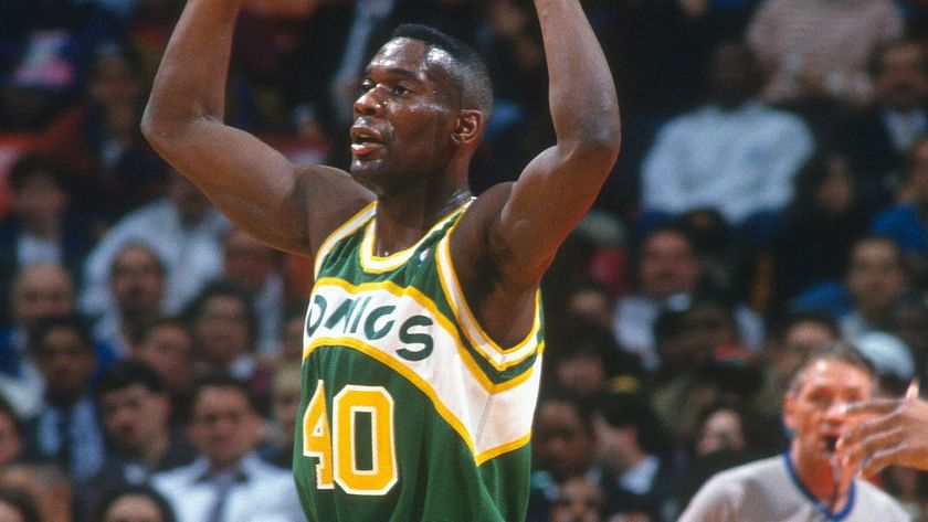 Sonics star Shawn Kemp opens cannabis store in Seattle