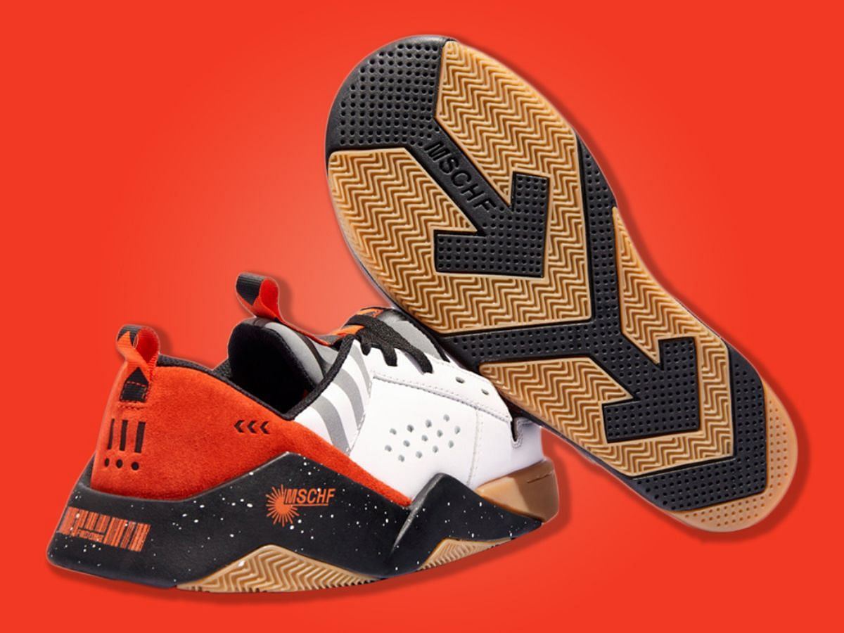 Take a closer look at the heel counters and the sole units of the shoes (Image via Sole Retriever)