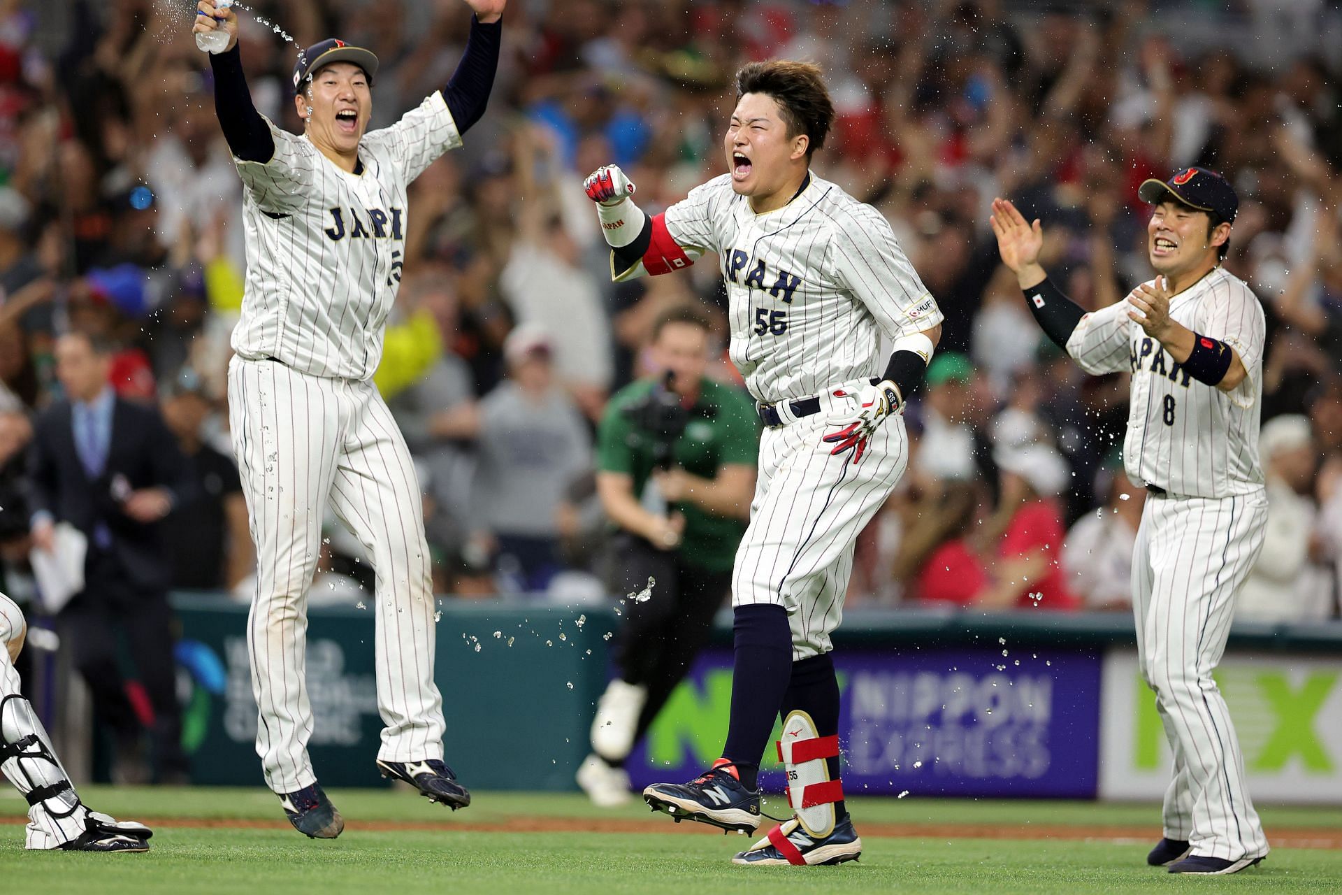 World Baseball Classic Semifinals: Mexico v Japan