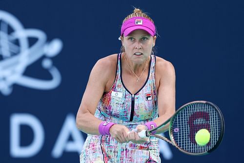 Shelby Rogers in action at the Mubadala Abu Dhabi Open