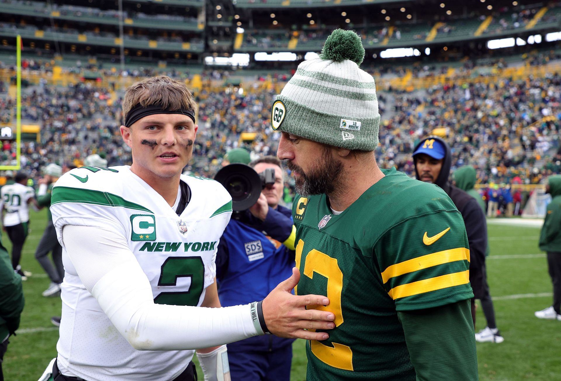 Aaron Rodgers and Zach Wilson: New York Jets v Green Bay Packers
