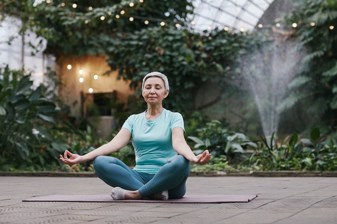 Doctors recommend yoga for seniors as a low-impact exercise. (Pic via Pexels/Marcus Aurelius)
