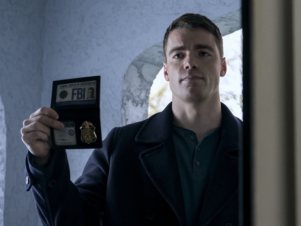 A still of Gabriel Basso as Peter Sutherland in The Night Agent (Image Via IMDb)